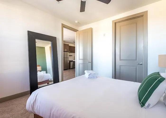 Apartment Modern Town Waterfront Cozysuites In Paradise