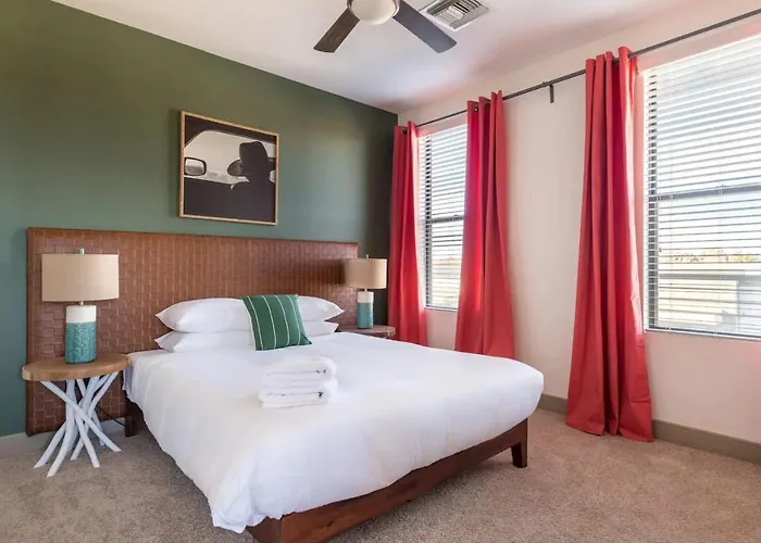 Modern Town Waterfront Cozysuites In Paradise * Tempe