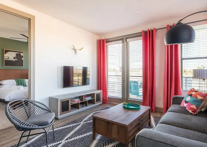 Modern Town Waterfront Cozysuites In Paradise Apartment *