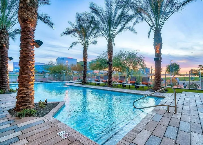 Modern Town Waterfront Cozysuites In Paradise *