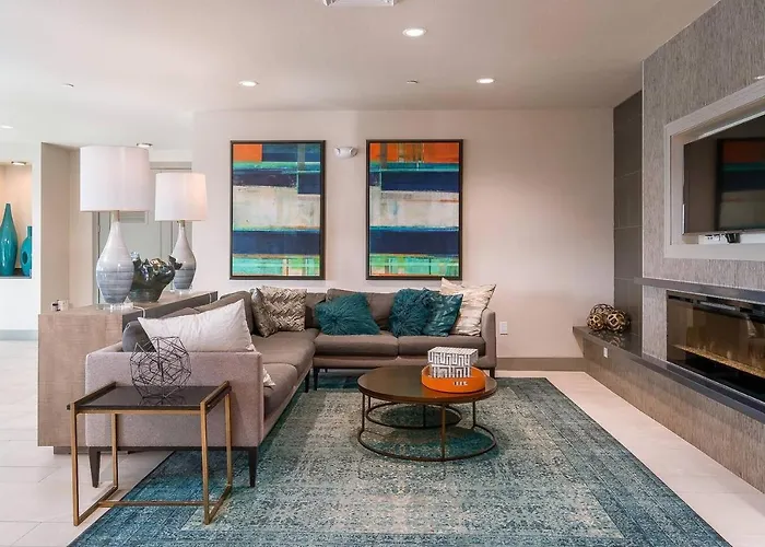 Modern Town Waterfront Cozysuites In Paradise Tempe