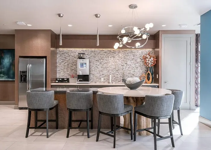 Apartment Modern Town Waterfront Cozysuites In Paradise