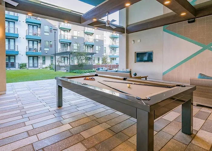 Apartment Modern Town Waterfront Cozysuites In Paradise
