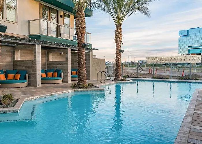 Modern Town Waterfront Cozysuites In Paradise Tempe